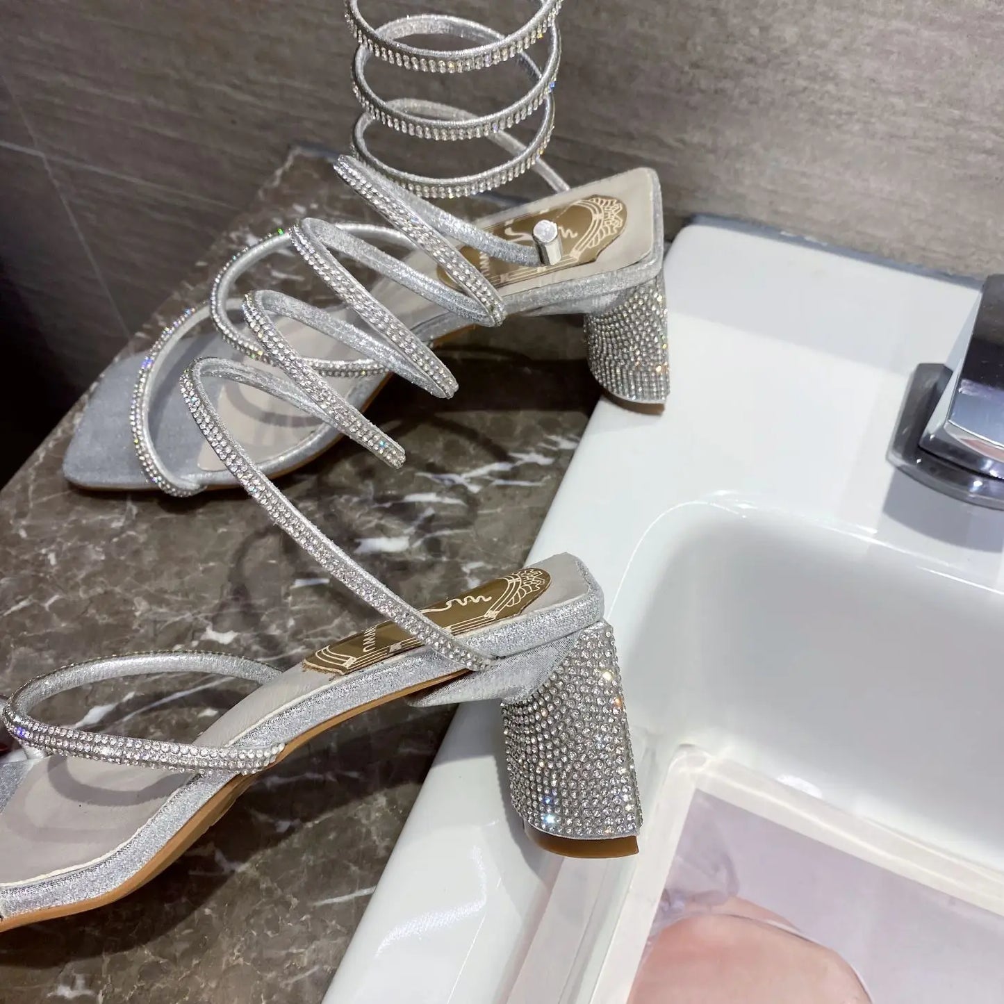 2025 Luxe Heel Collection – Aurora Glow Edition | Sculpted Shine, Artisan-Inspired Design, Signature Event Wear