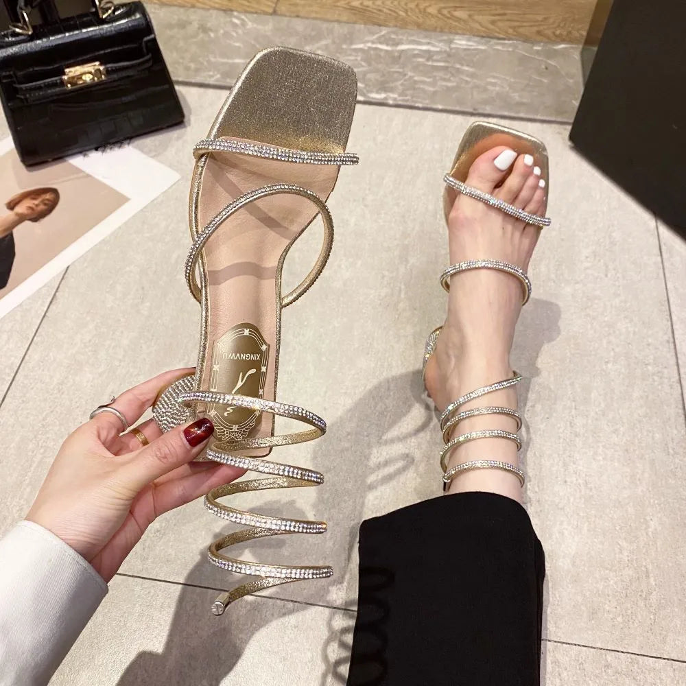 2025 Luxe Heel Collection – Aurora Glow Edition | Sculpted Shine, Artisan-Inspired Design, Signature Event Wear