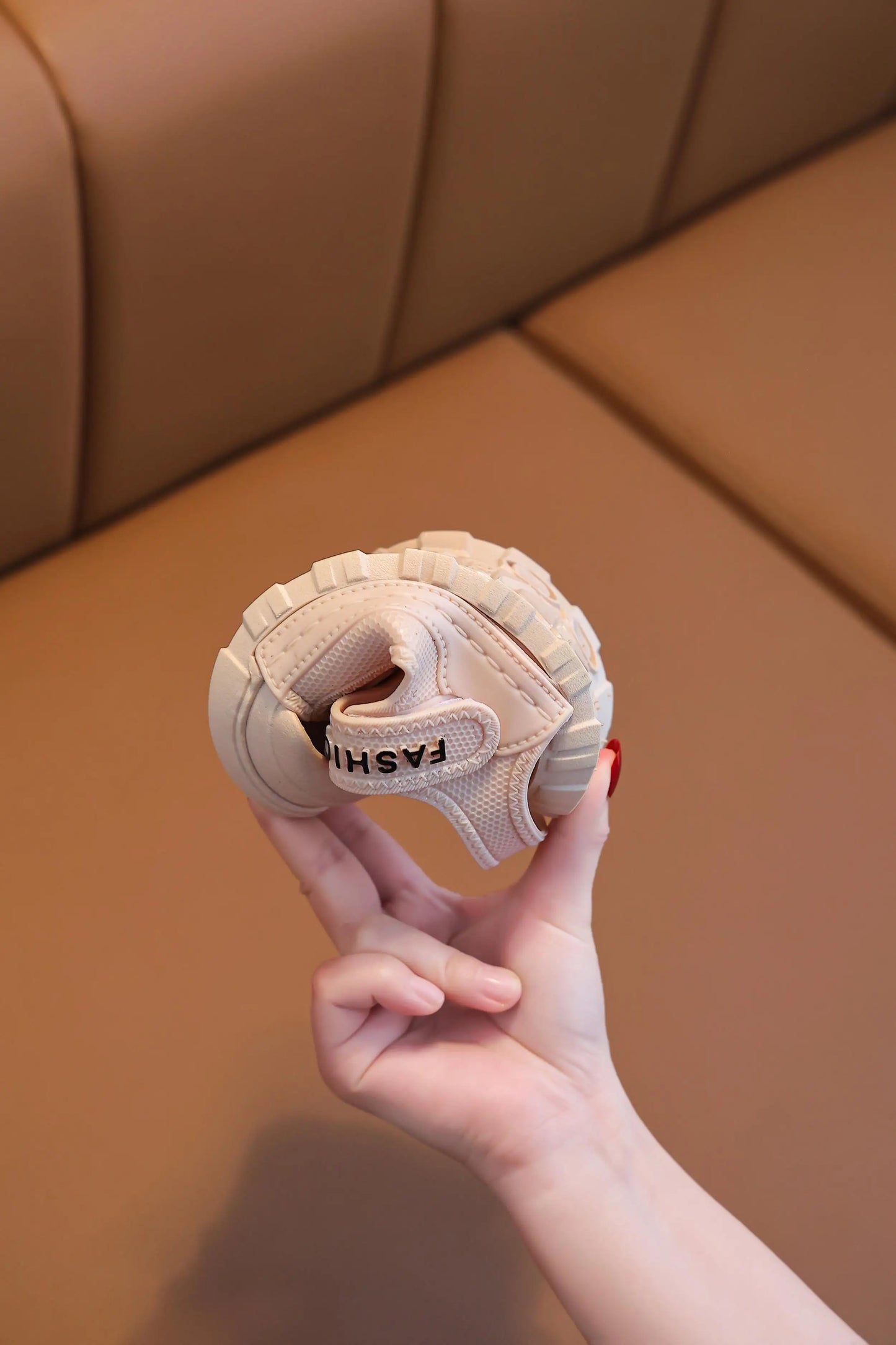 Size:23-36 New Fashion summer shoes for boys and girls Velcro soft soled children wear casual shoes outside the beach