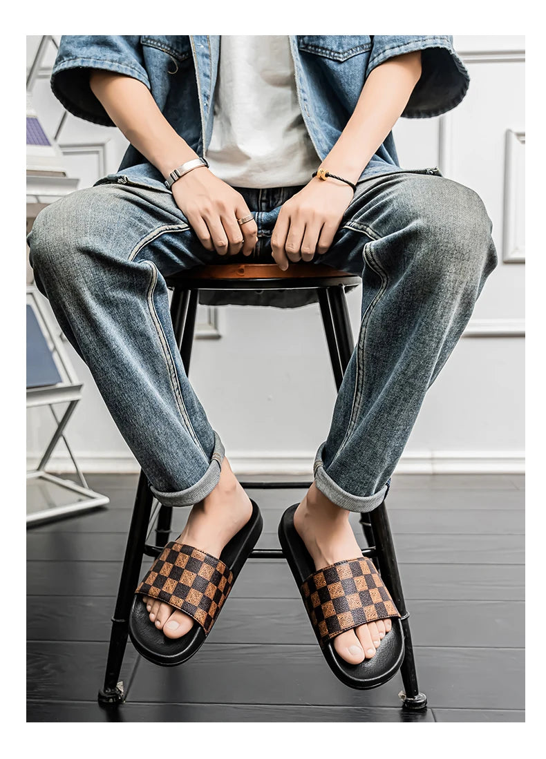 Men’s Summer 2025 Slippers – Non-Slip, Wear-Resistant Sports Sandals for Indoor & Outdoor Use
