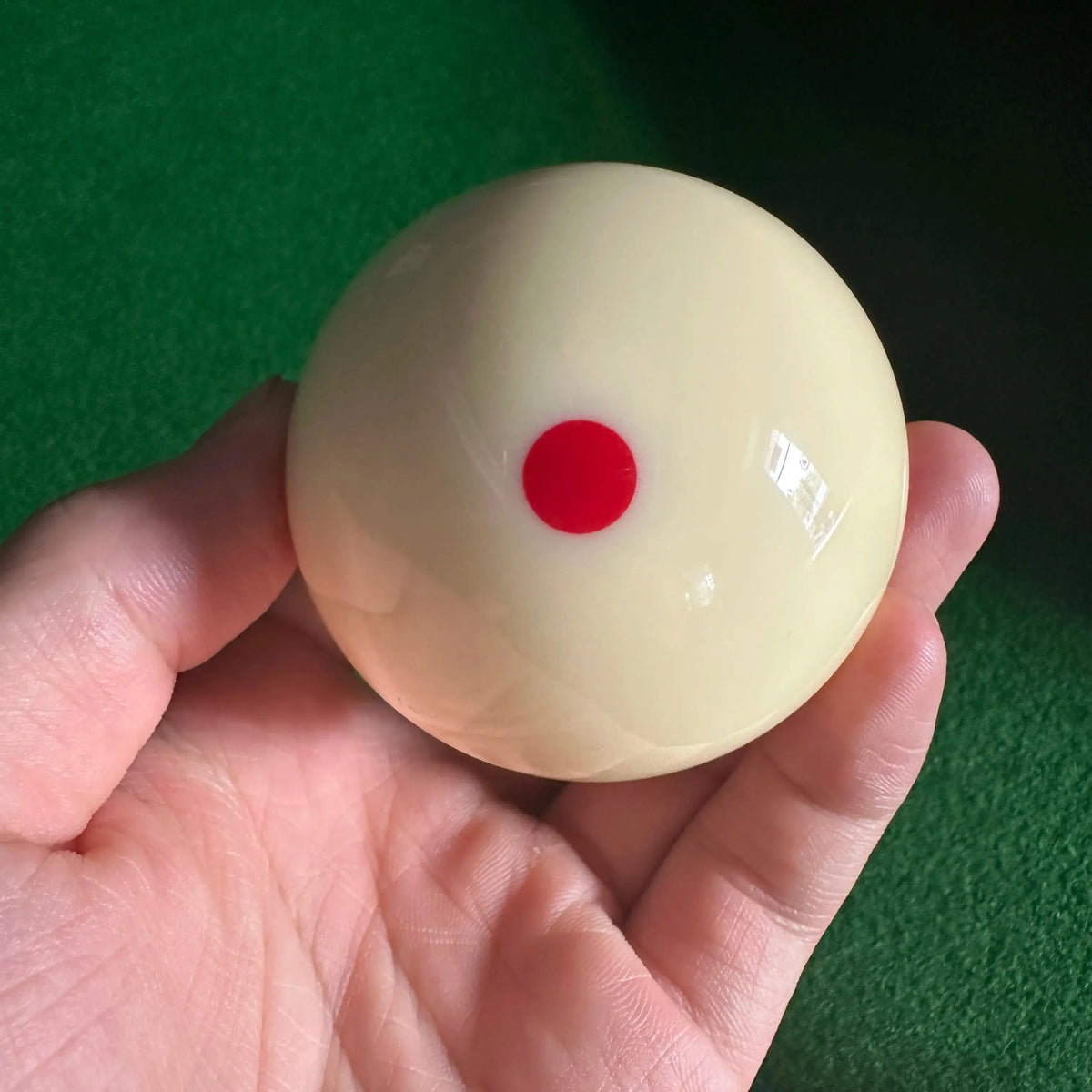 Tournament Standard Resin Billiard Balls Set with Carry Case