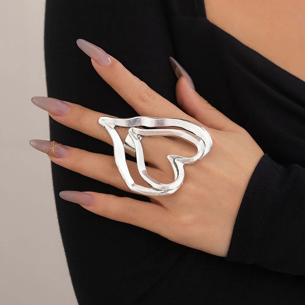 Exaggerated Large Hollow Double Hearts Finger Ring for Women Trendy Big Accessories on Hand 2025 Fashion Jewelry Decoration Gift