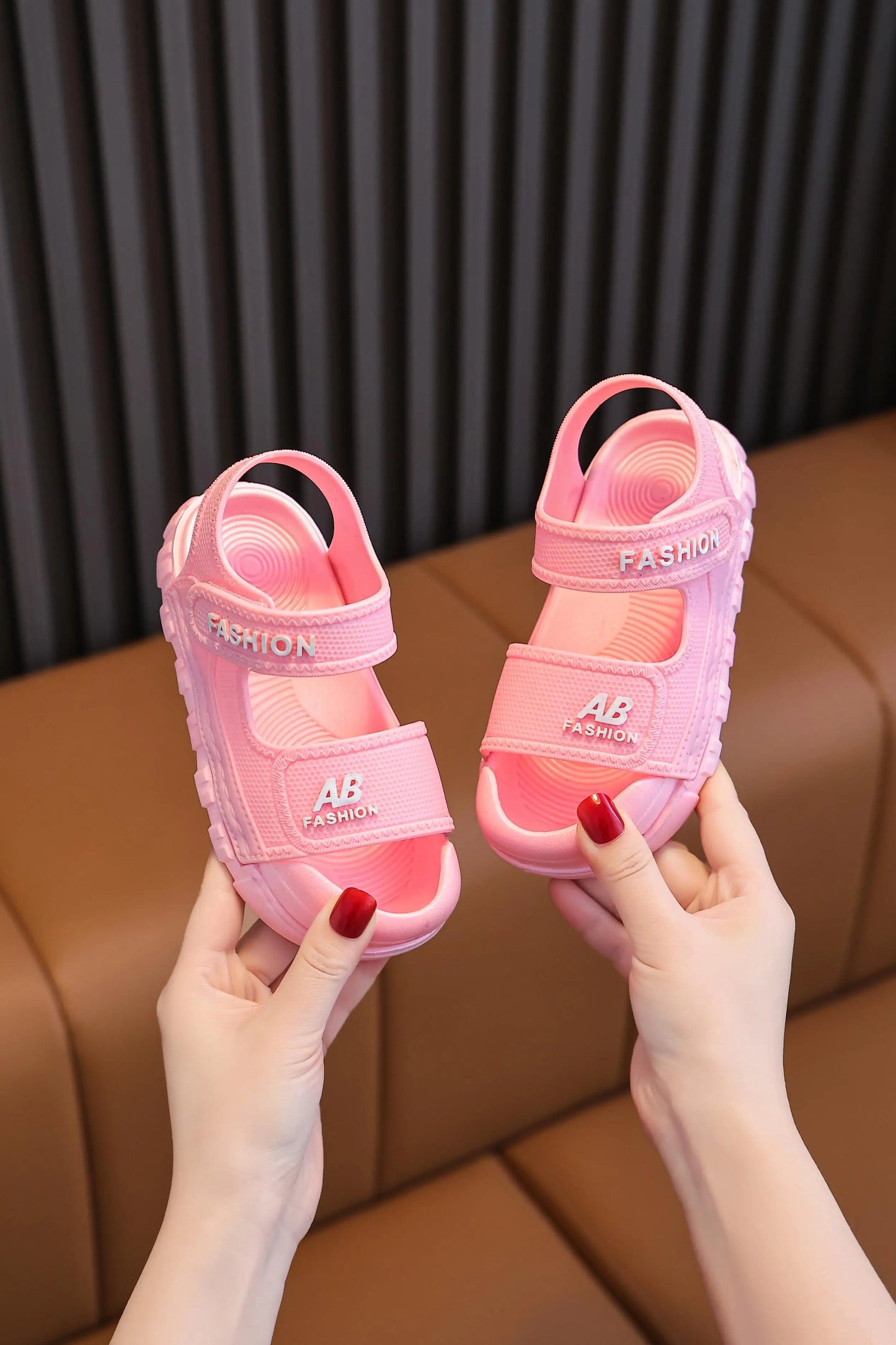 Size:23-36 New Fashion summer shoes for boys and girls Velcro soft soled children wear casual shoes outside the beach
