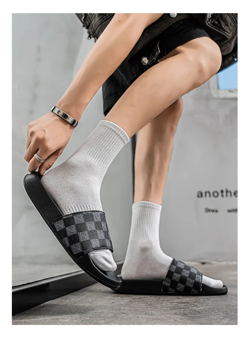 Men’s Summer 2025 Slippers – Non-Slip, Wear-Resistant Sports Sandals for Indoor & Outdoor Use