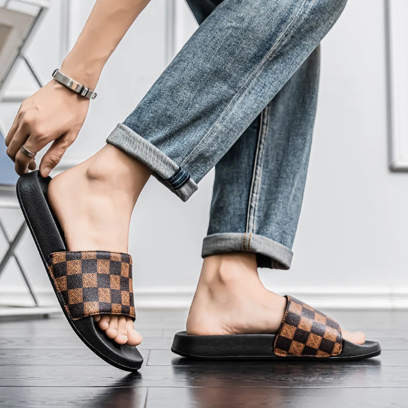 Men’s Summer 2025 Slippers – Non-Slip, Wear-Resistant Sports Sandals for Indoor & Outdoor Use