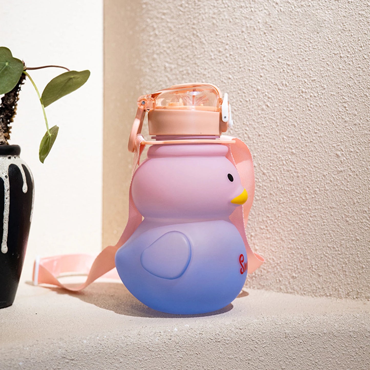 650ml Cute Water Bottle with Straw Portable Children's Kawaii Duck Kettle Summer Large Capacity Plastic Drinking Cup