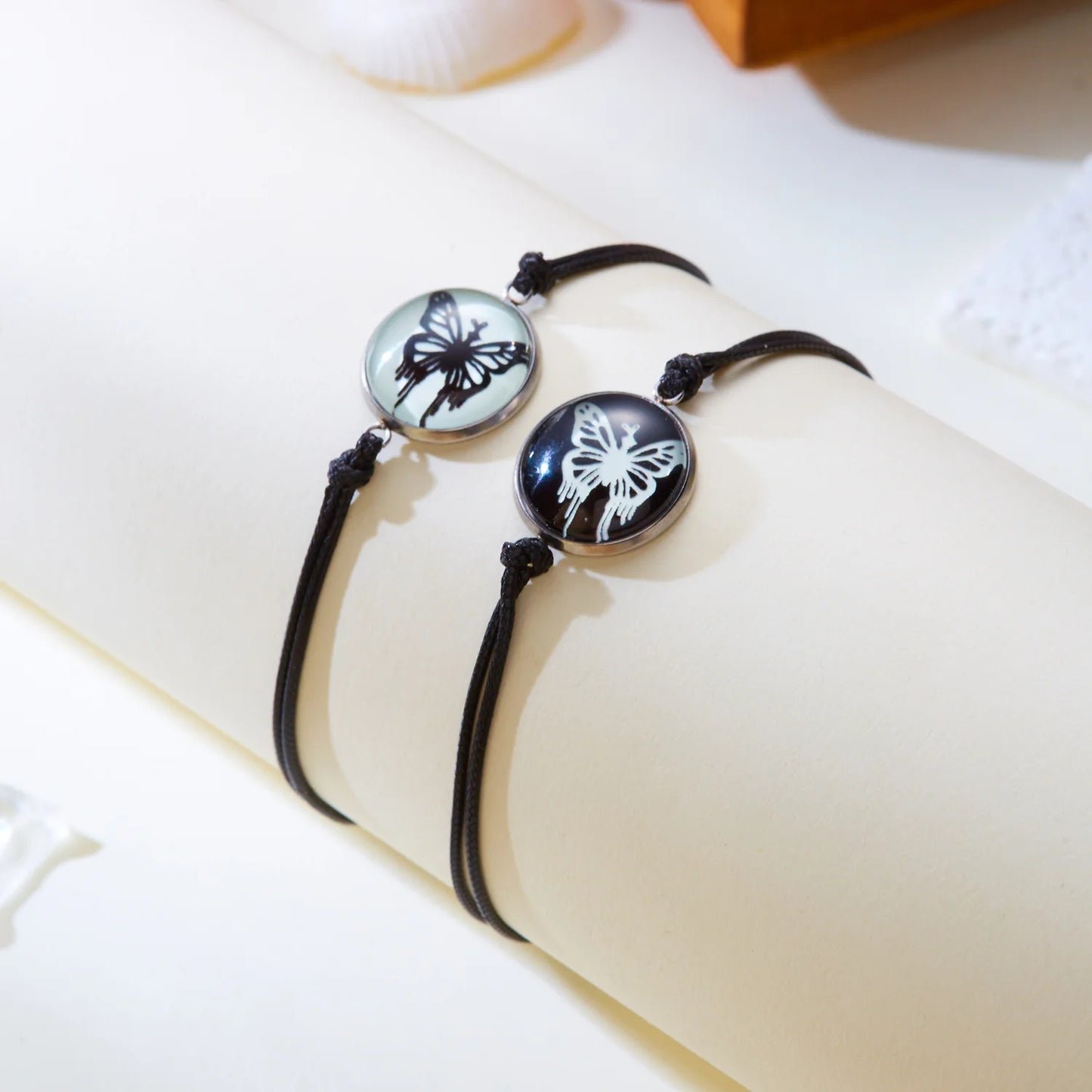 Adjustable Glow-in-the-Dark Rope Bracelet – Butterfly, Sun & Moon Luminous Jewelry for Couples and Friends