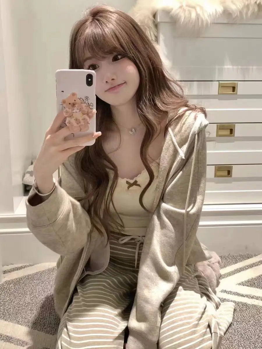 Women Camisole Tank Tops Bow Sleeveless Corset Top with Chest Pad Sweet Lace Patchwork Crop Slim Elegant Lady’s Camis