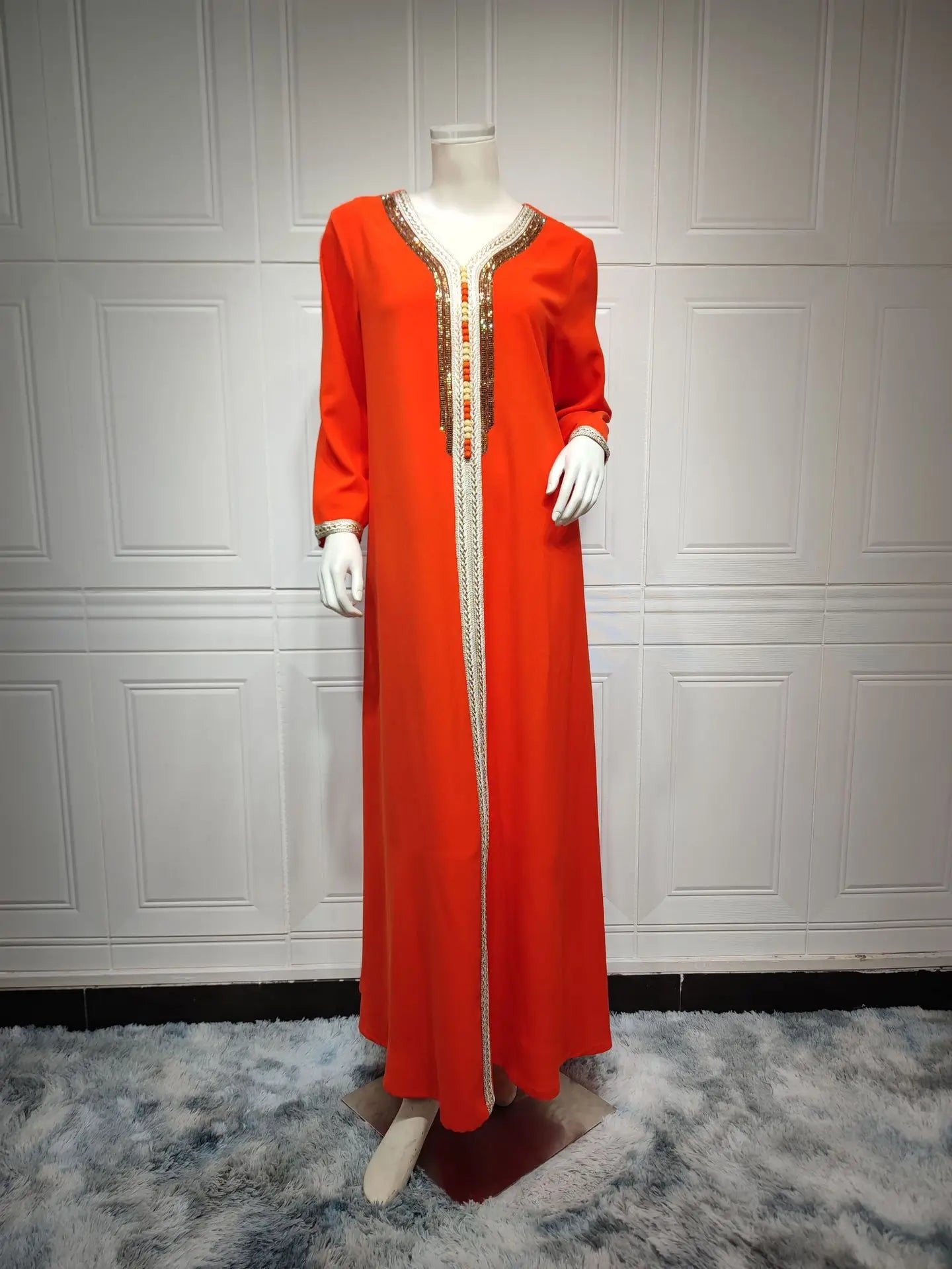Long-Sleeved Jalabiya Set with Rhinestone Details and Woven Ribbon
