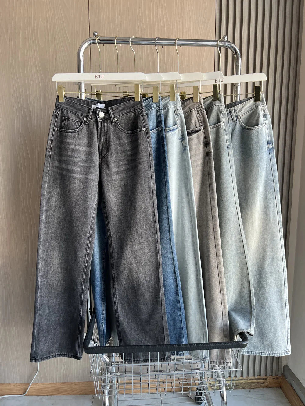 Women’s High-Waist Straight-Leg Jeans – Classic Long Denim Pants, Casual Autumn/Winter Style