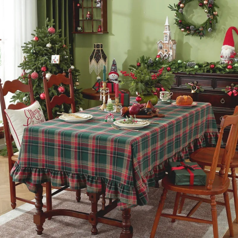 Holiday Plaid Tablecloth with Ruffle Trim – Christmas Dining & Party Table Cover