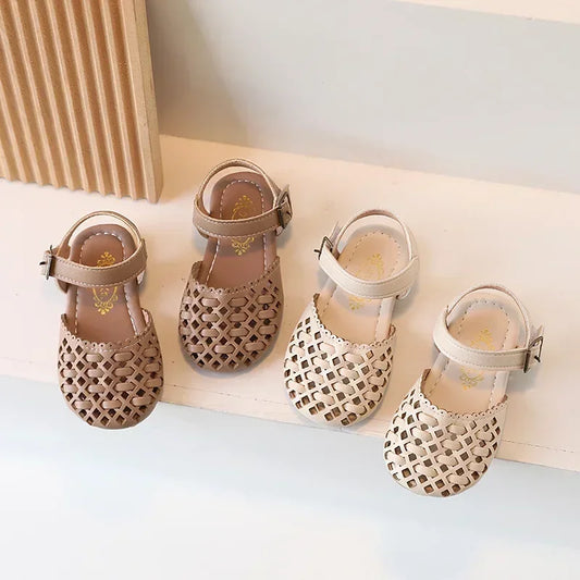 Size:21-30 Children's Toes Capped Sandals Girl's Knitted Hollow Princess Shoes 2024 Summer New Anti Kick Soft Sole Casual Walking Shoes