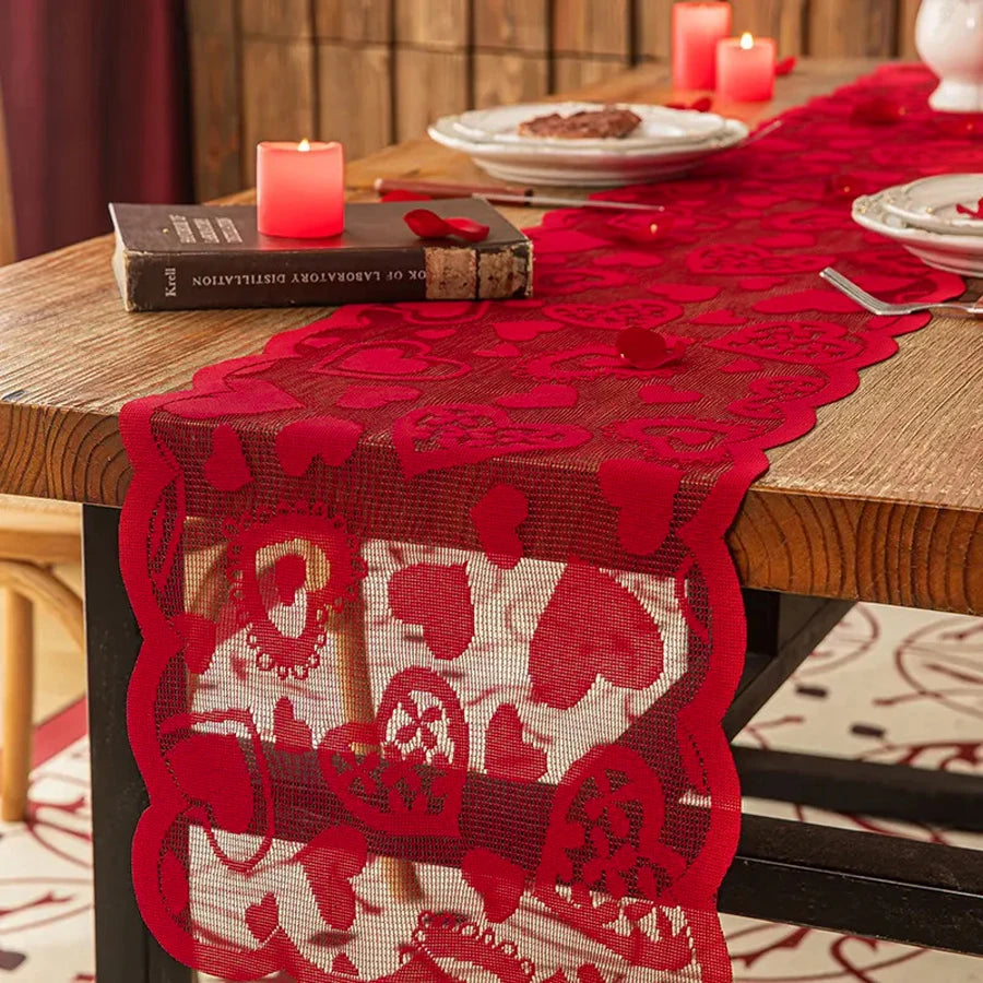 Classic red heart design polyester woven table runner, suitable for Valentine’s Day, family dining, home decoration, and everyday or special occasions.