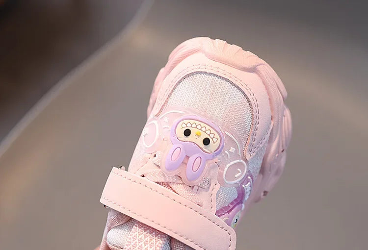 MINISO LED Light-Up Toddler Shoes – Soft, Non-Slip Casual Sneakers for Boys & Girls, Spring/Autumn