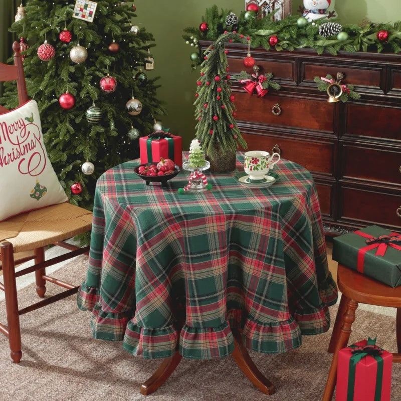 Holiday Plaid Tablecloth with Ruffle Trim – Christmas Dining & Party Table Cover