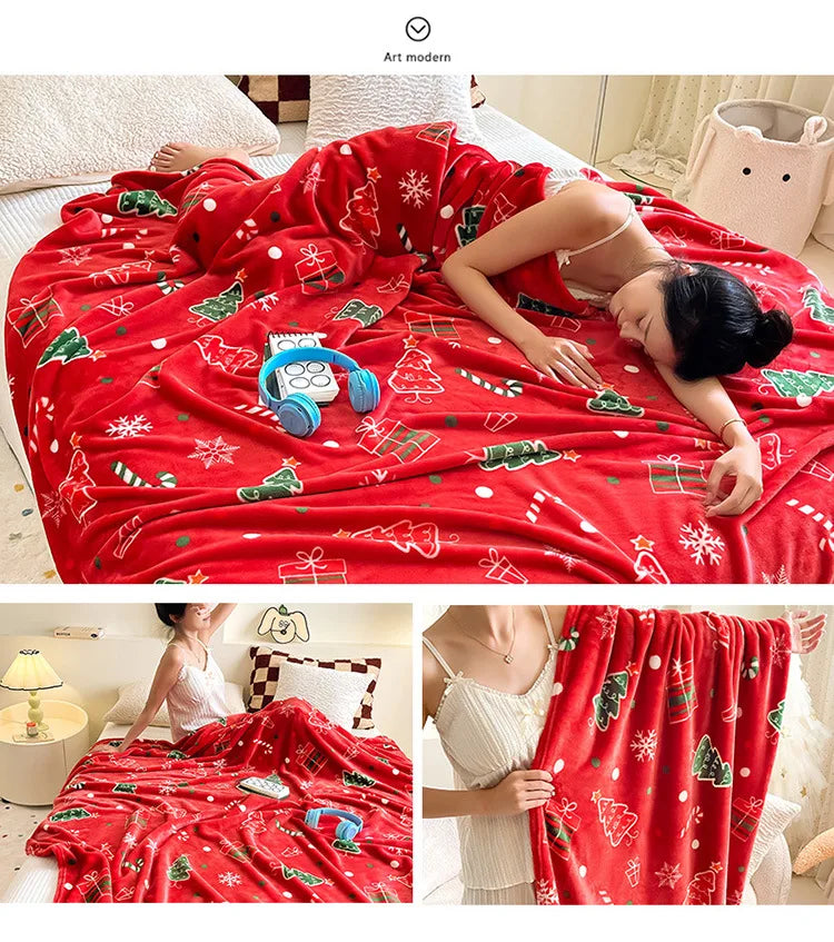 Soft Christmas Print Coral Fleece Throw Blanket, Plush Polyester Sofa and Bed Cover for Cozy Winter Lounging and Holiday Home Decor