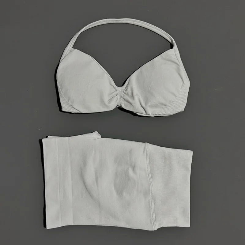 Women’s Seamless 2-Piece Gym Set – Strappy Sports Bra & Scrunch Shorts