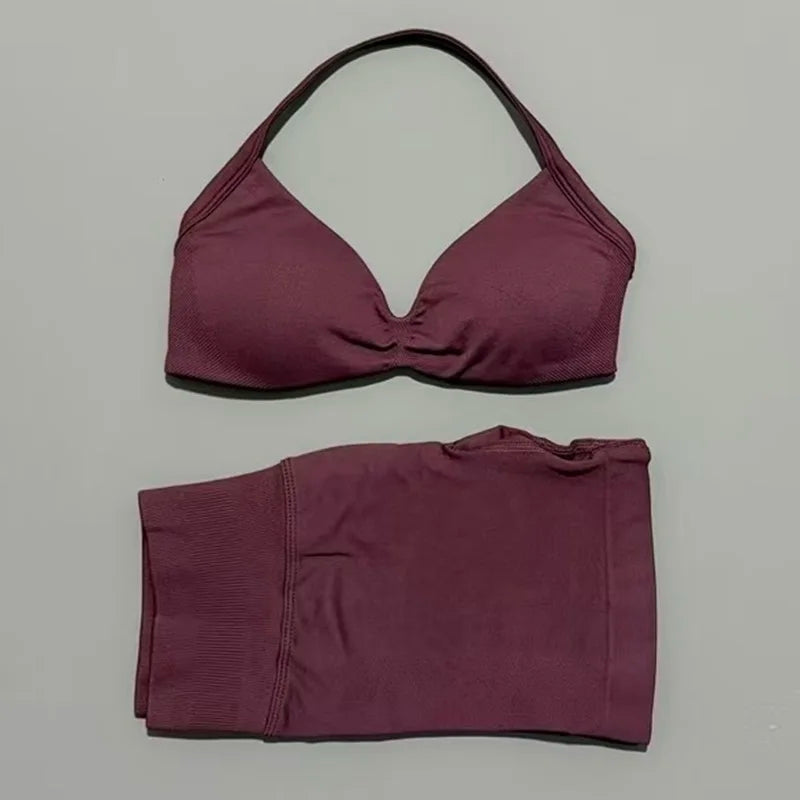 Women’s Seamless 2-Piece Gym Set – Strappy Sports Bra & Scrunch Shorts