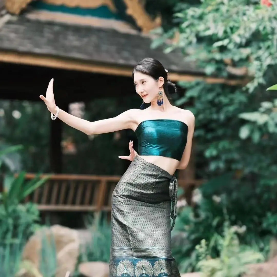 Women’s Thai Traditional Clothing Set (2-Piece) – Dai Minority Ethnic Dress, Retro National Costume for Dance, Cultural Events & Photoshoots