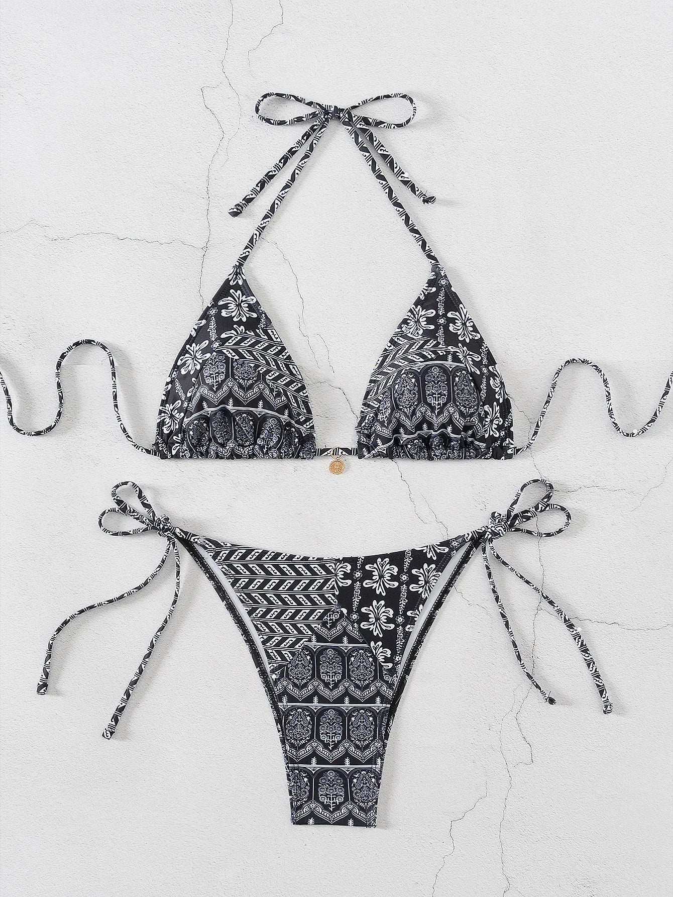 Women’s Blue Floral Print 2-Piece Bikini Set – Push-Up Bra and Thong Swimsuit for Beach and Swimwear