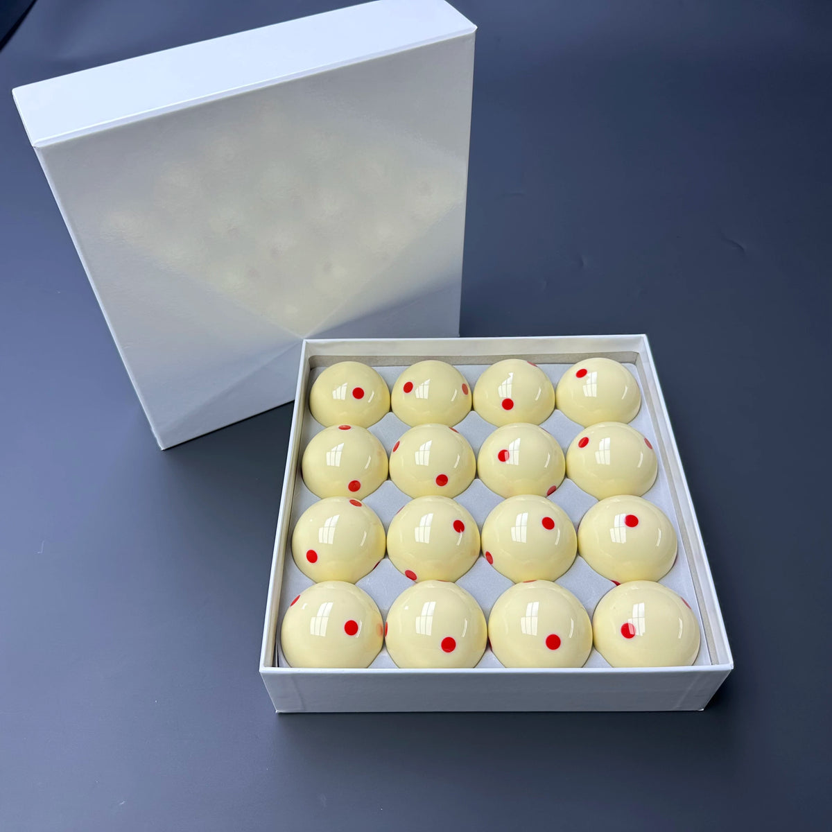 Tournament Standard Resin Billiard Balls Set with Carry Case