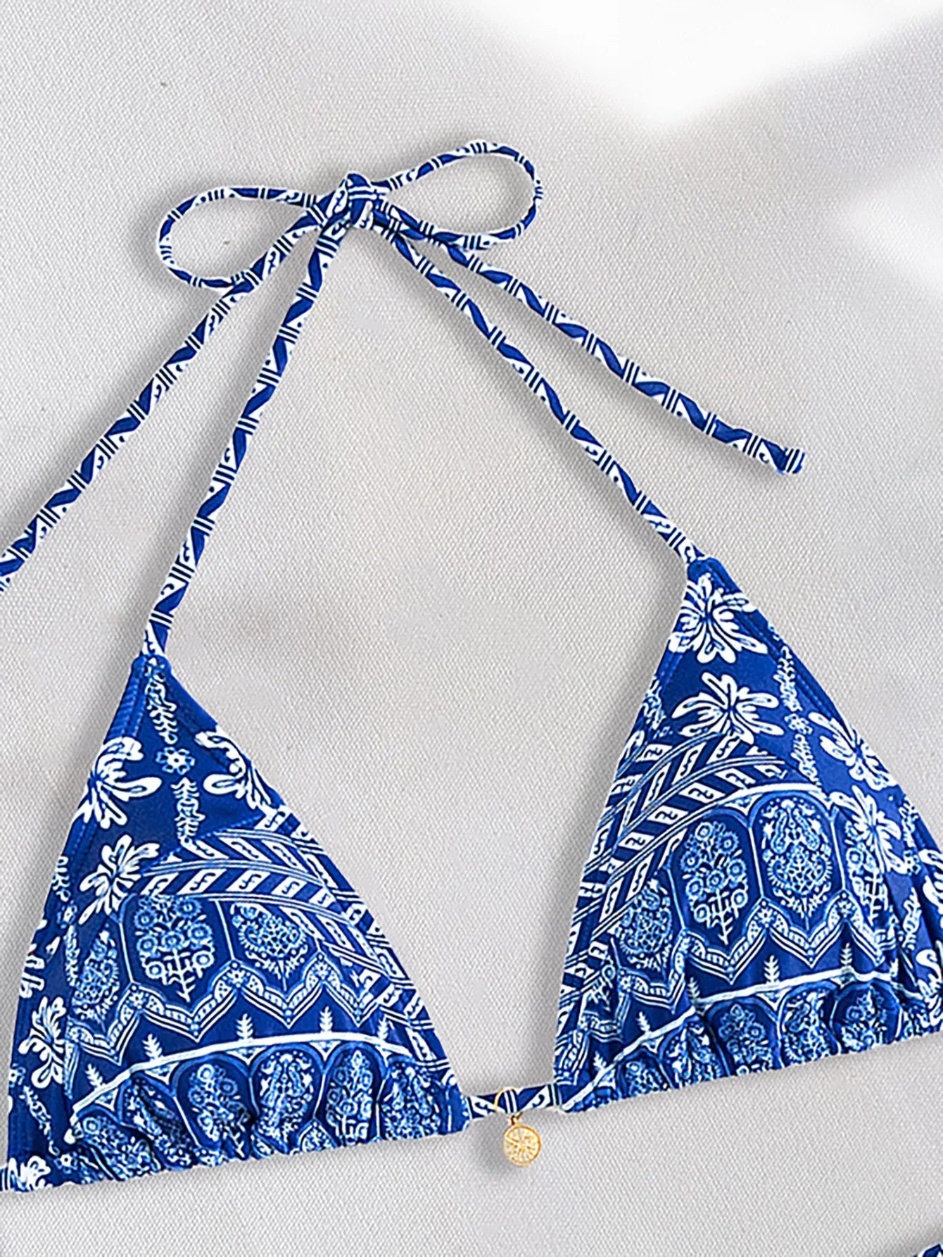 Women’s Blue Floral Print 2-Piece Bikini Set – Push-Up Bra and Thong Swimsuit for Beach and Swimwear