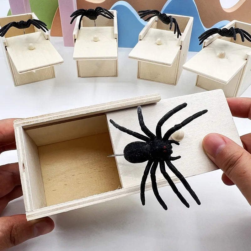 Pop-Out Spider Prank Box – Handmade Wooden Scare Box with Rubber Spider, Funny Surprise Joke Toy for Parties and Halloween