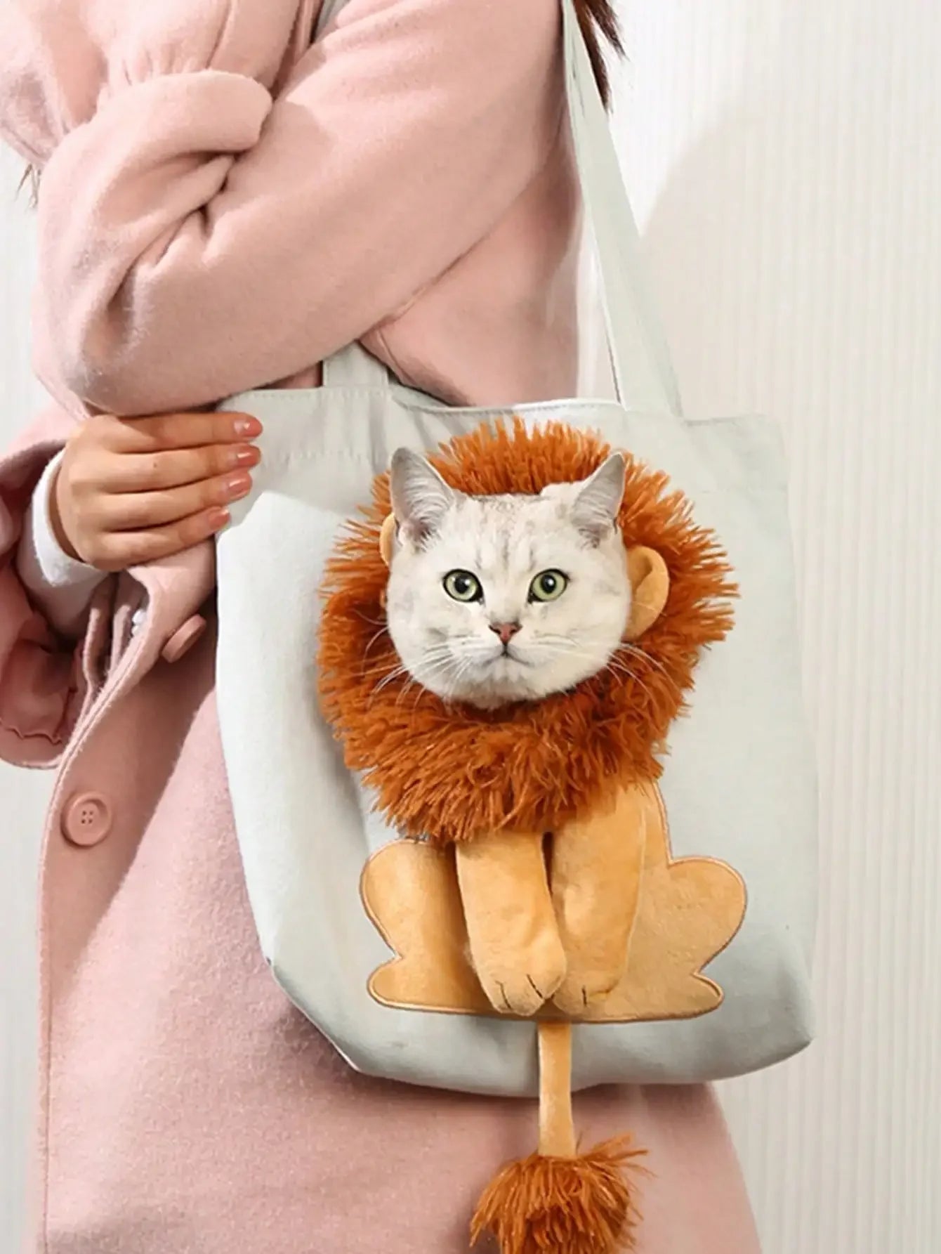 Pet Canvas Shoulder Bag Lion shaped Cat Tote Bag Comfortable Pet Tote Bag Shoulder Bag Portable Outdoor Cat Tote Bag