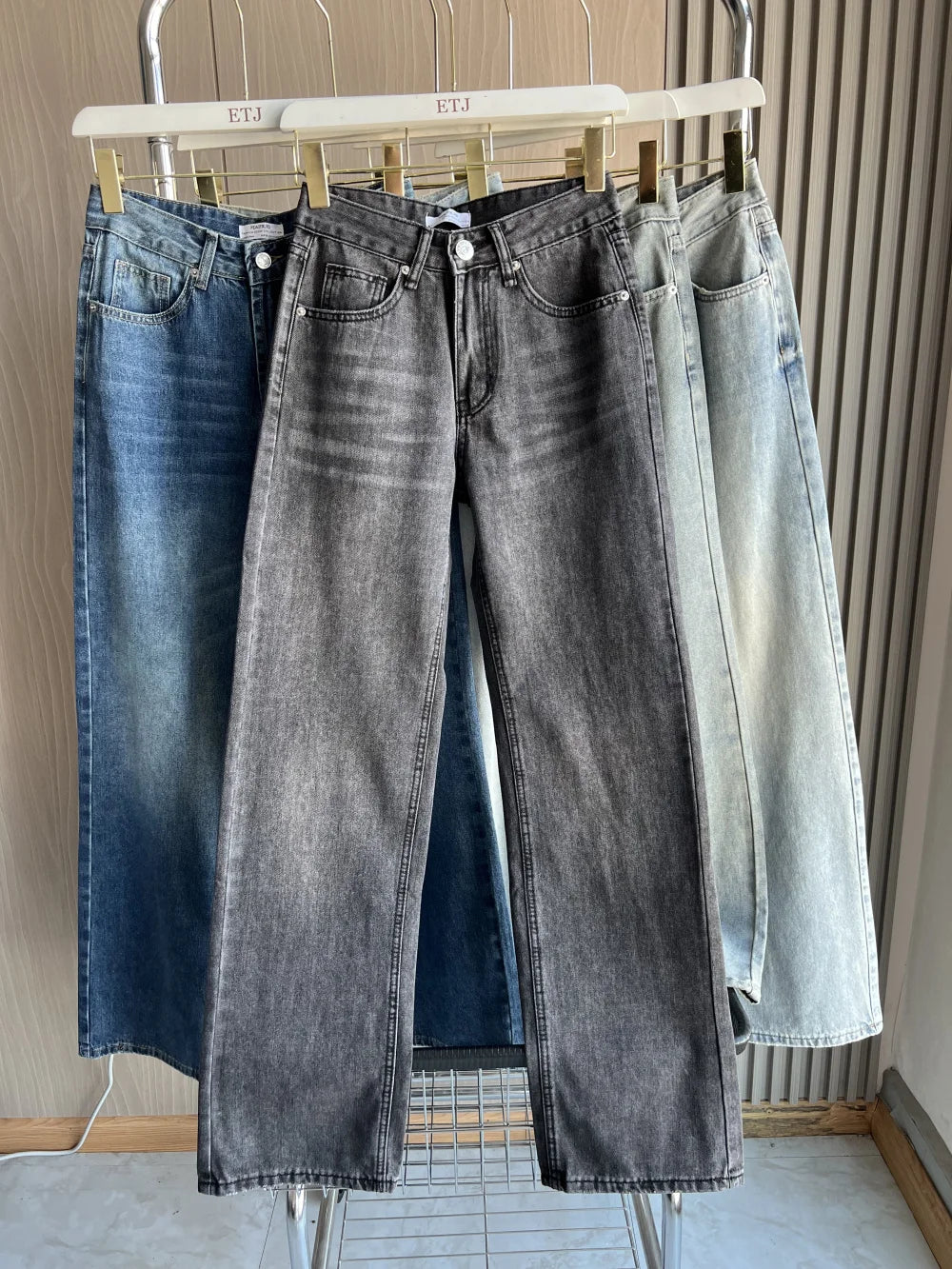 Women’s High-Waist Straight-Leg Jeans – Classic Long Denim Pants, Casual Autumn/Winter Style