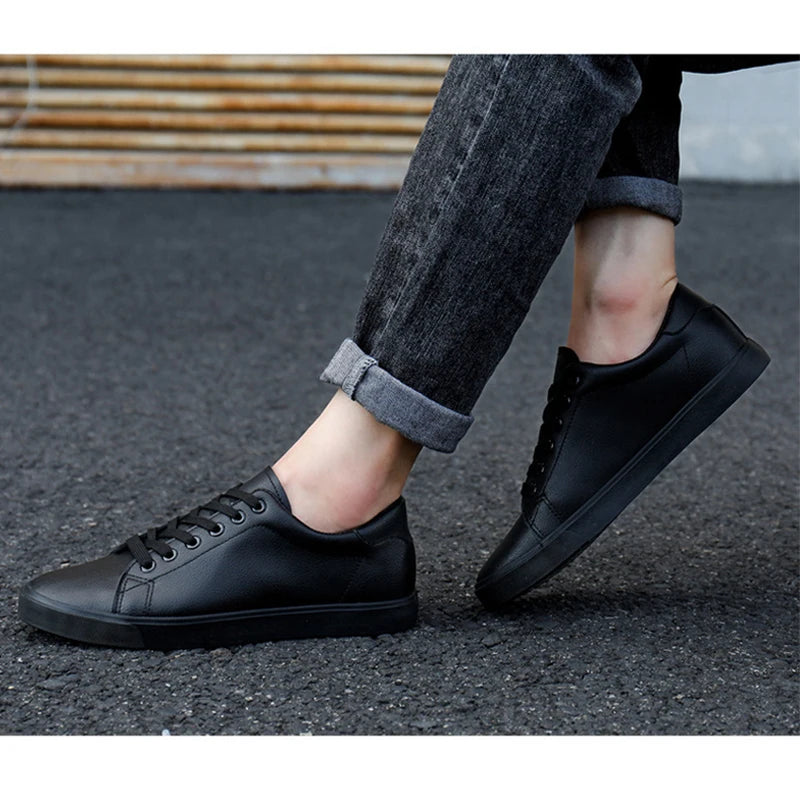 Men’s Black Casual Sneakers – Soft Comfortable Street Style Shoes