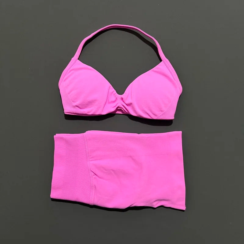 Women’s Seamless 2-Piece Gym Set – Strappy Sports Bra & Scrunch Shorts