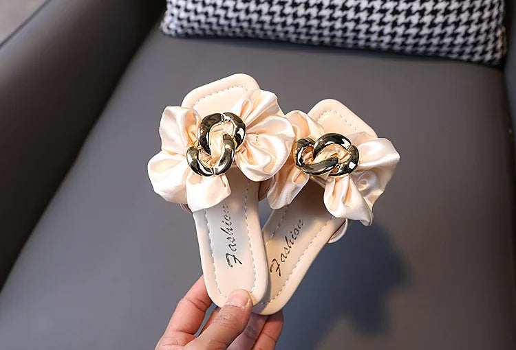 Girls' Satin Bow Versatile Slippers – 2025 Summer New | Green Simple Style Kids' Fashion Flat Flip-Flop Beach Shoes
