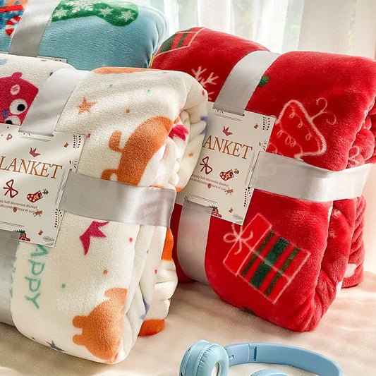 Soft Christmas Print Coral Fleece Throw Blanket, Plush Polyester Sofa and Bed Cover for Cozy Winter Lounging and Holiday Home Decor