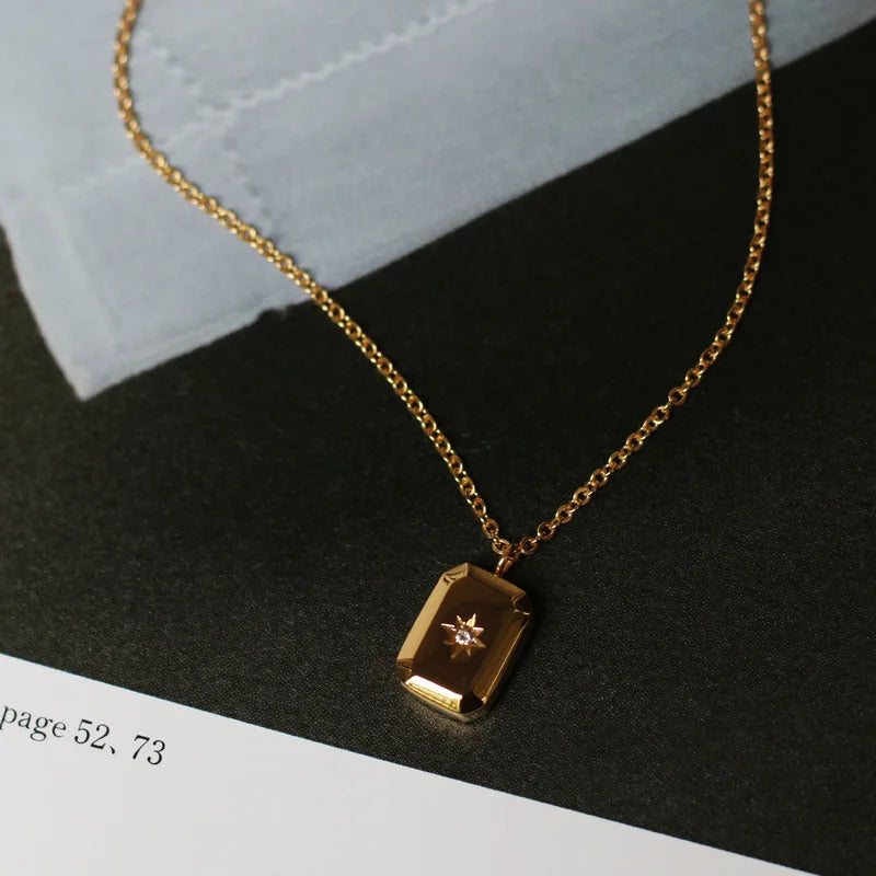 Vintage-Style Rhinestone Pendant Necklace for Women – Stainless Steel Fashion Jewelry