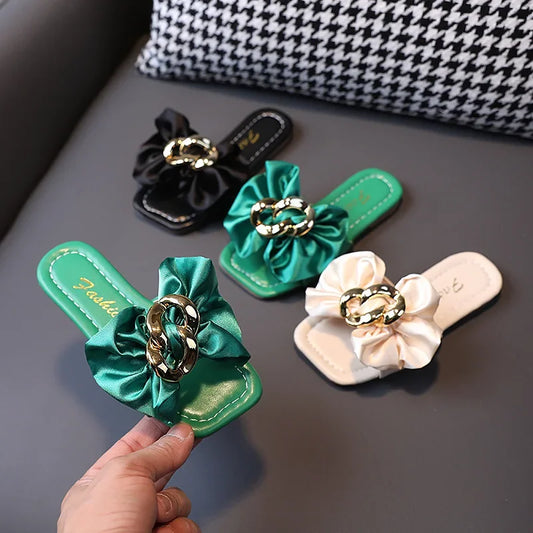 Girls' Satin Bow Versatile Slippers – 2025 Summer New | Green Simple Style Kids' Fashion Flat Flip-Flop Beach Shoes