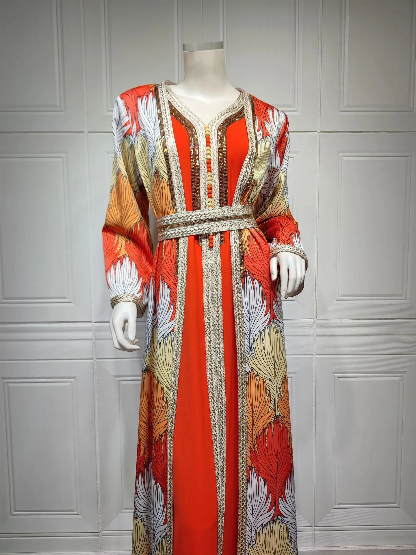 Long-Sleeved Jalabiya Set with Rhinestone Details and Woven Ribbon