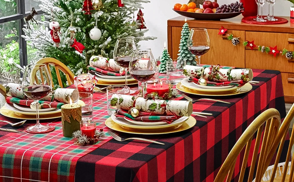Holiday Plaid Tablecloth with Ruffle Trim – Christmas Dining & Party Table Cover