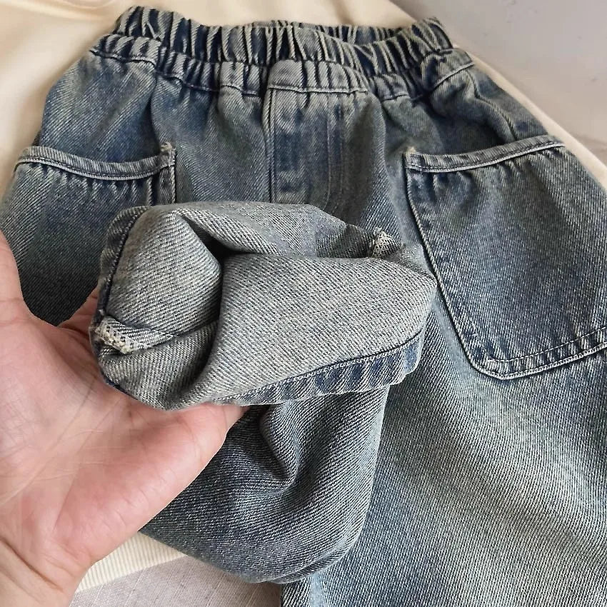 New Fashion Childrens Spring and Autumn  Casual Pants for Small and Medium Sized Children Side Pocket Grinding White Boys Jeans