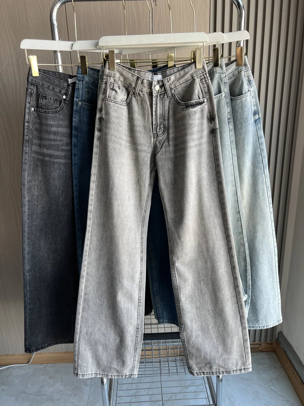 Women’s High-Waist Straight-Leg Jeans – Classic Long Denim Pants, Casual Autumn/Winter Style