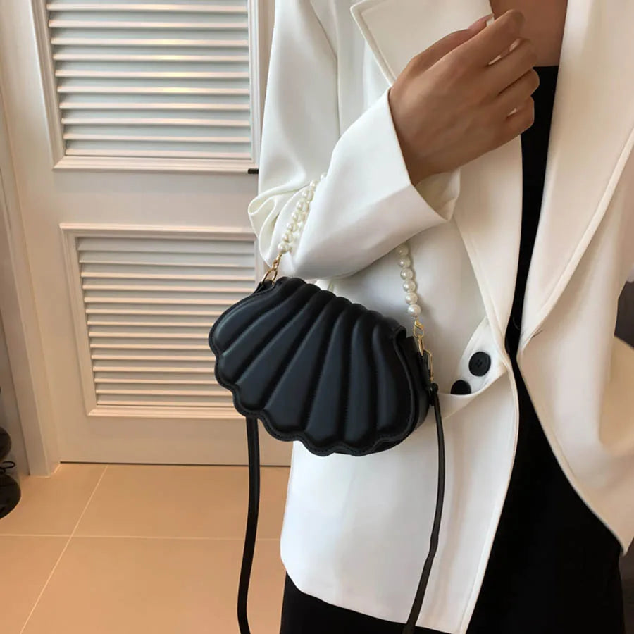 Elegant Women's Crossbody Bag – All-Matching Pearl Chain Shoulder Handbag, Fashion Shell-Shaped Evening Purse