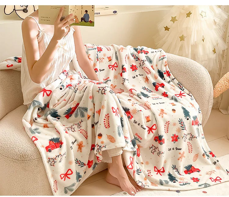 Soft Christmas Print Coral Fleece Throw Blanket, Plush Polyester Sofa and Bed Cover for Cozy Winter Lounging and Holiday Home Decor