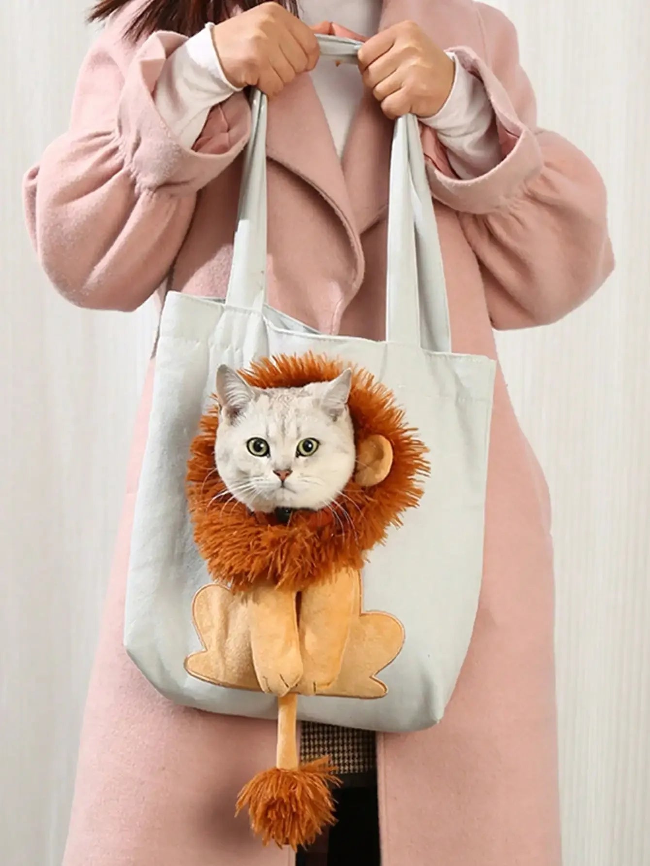 Pet Canvas Shoulder Bag Lion shaped Cat Tote Bag Comfortable Pet Tote Bag Shoulder Bag Portable Outdoor Cat Tote Bag