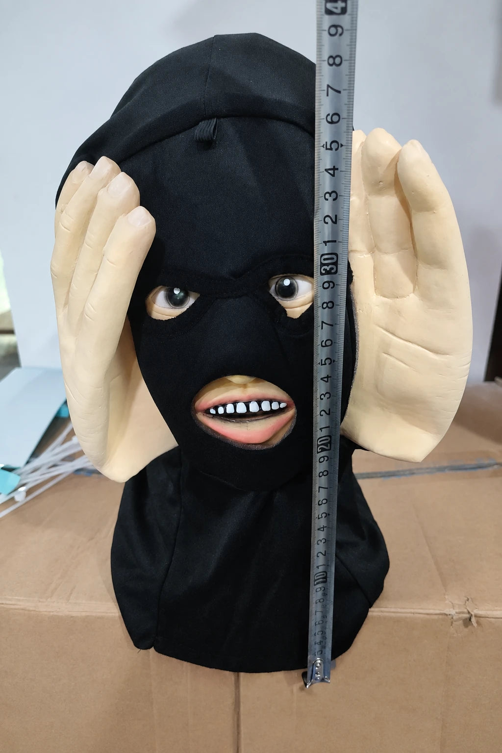 Halloween Peeper Witch Decoration Scary Window Wall Hanging Mask for Indoor Outdoor Spooky House Party Prank Props Novelty Décor