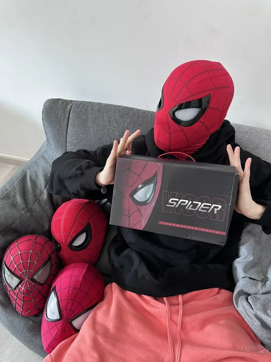 Marvel Miles Morales Spider-Man Moving Eyes Electronic Mask – 1:1 Cosplay Headgear with Remote Control