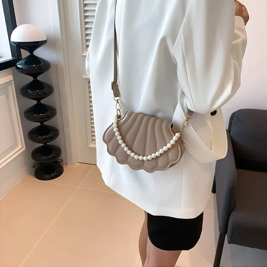 Elegant Women's Crossbody Bag – All-Matching Pearl Chain Shoulder Handbag, Fashion Shell-Shaped Evening Purse