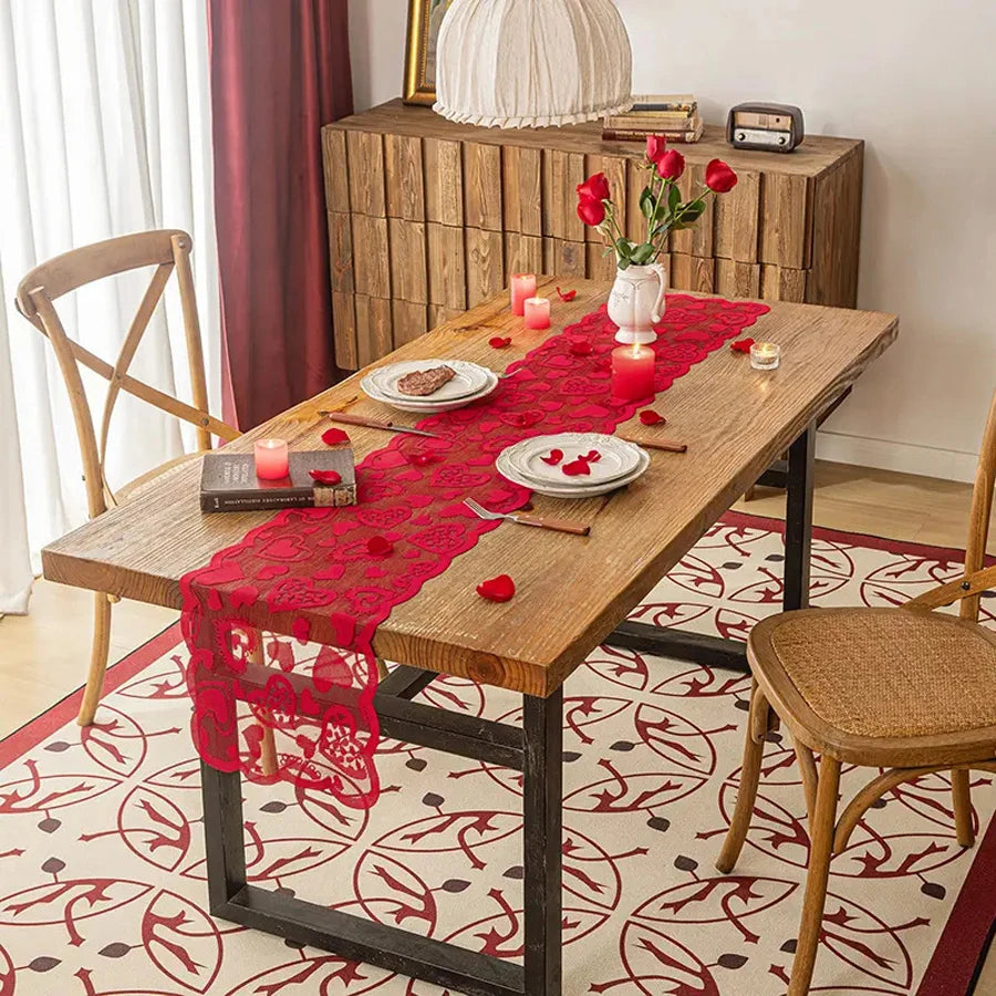 Classic red heart design polyester woven table runner, suitable for Valentine’s Day, family dining, home decoration, and everyday or special occasions.