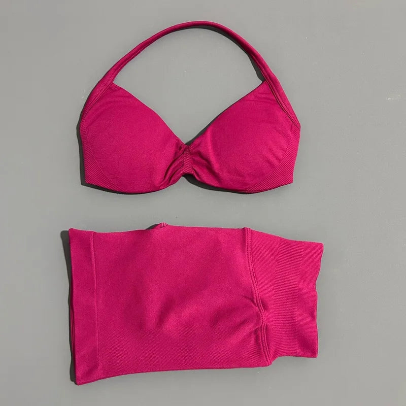 Women’s Seamless 2-Piece Gym Set – Strappy Sports Bra & Scrunch Shorts