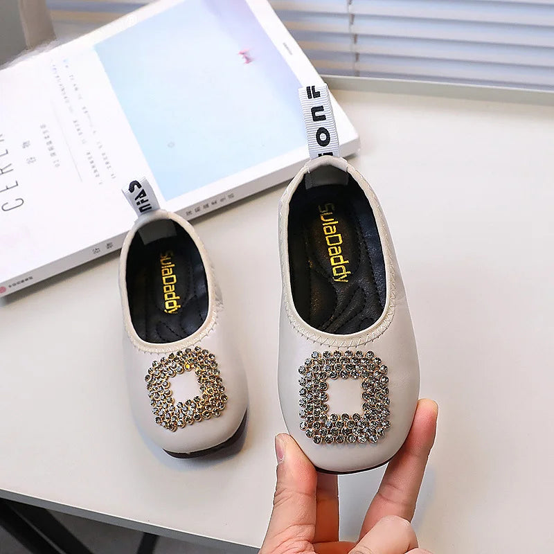 Children's PU Leather Princess Flats – Non-Slip, Soft, Classic Ballet Moccasins
Perfect for Spring & Autumn | Girls' Slip-On Dress Shoes