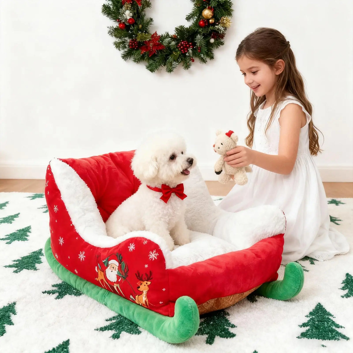 Christmas Sleigh-Shaped Cat and Dog Bed with Soft Plush Lining and Raised Sides, Festive Indoor Pet Sleeping Nest