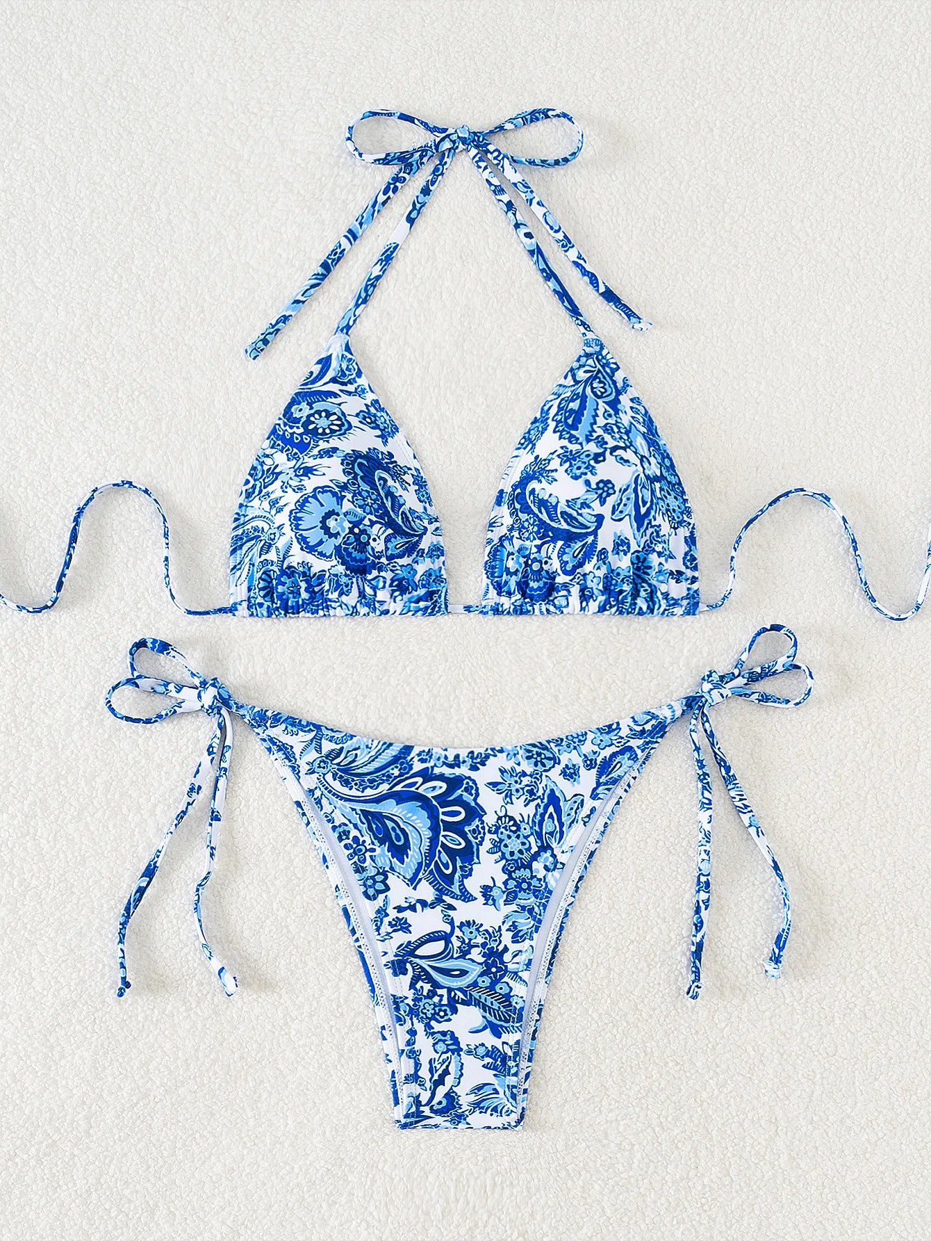 Women’s Blue Floral Print 2-Piece Bikini Set – Push-Up Bra and Thong Swimsuit for Beach and Swimwear